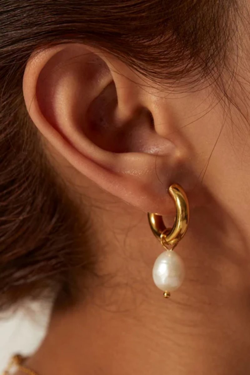 PALOMA PEARL HUGGIE Jewellery F&D