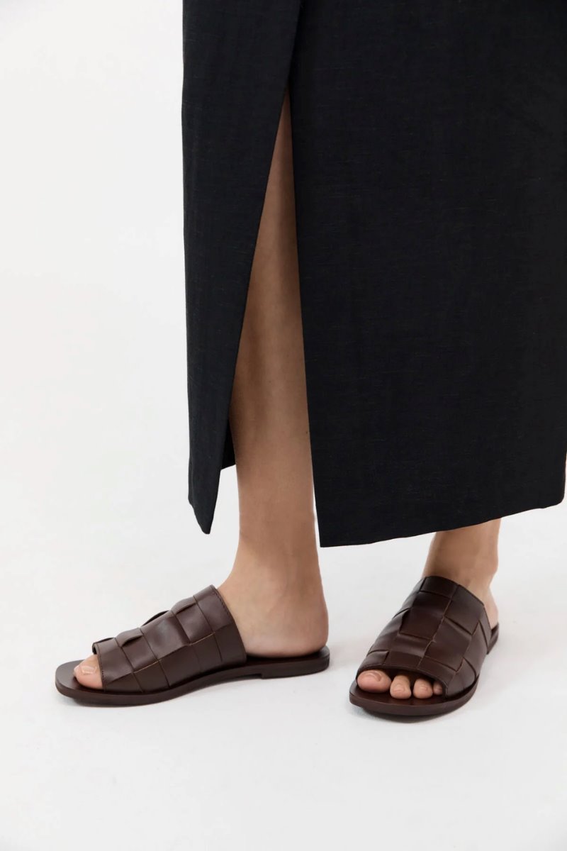 WOVEN FLATS-CHOCOLATE Sandals ST AGNI