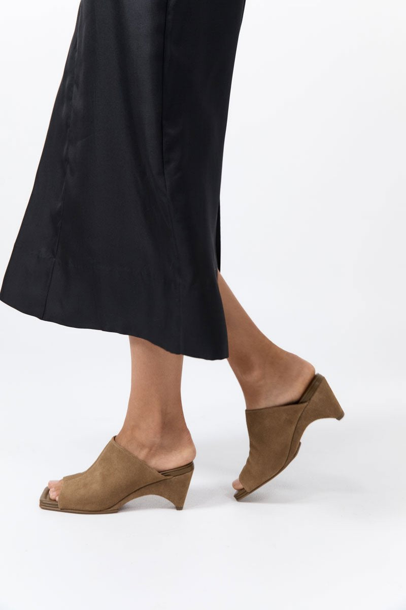 SUEDE ARC WEDGE-OAK Heels ST AGNI 